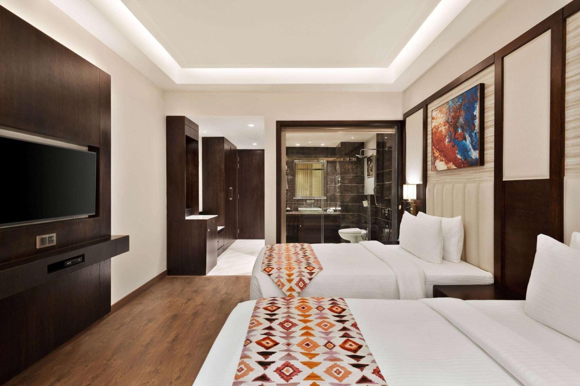 Ramada By Wyndham Kapurthala Otel Dış mekan fotoğraf