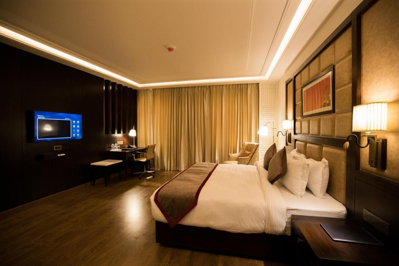 Ramada By Wyndham Kapurthala Otel Dış mekan fotoğraf