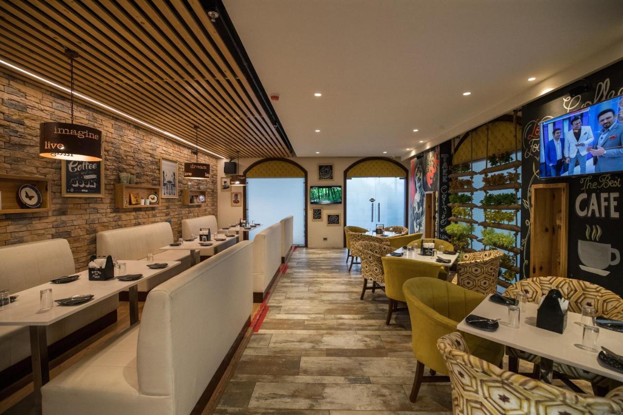 Ramada By Wyndham Kapurthala Otel Dış mekan fotoğraf