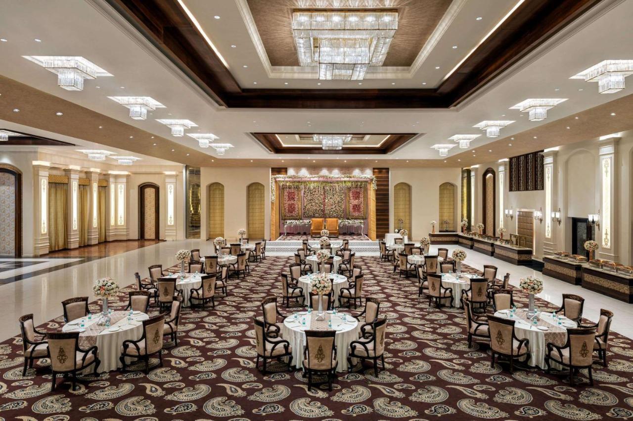 Ramada By Wyndham Kapurthala Otel Dış mekan fotoğraf