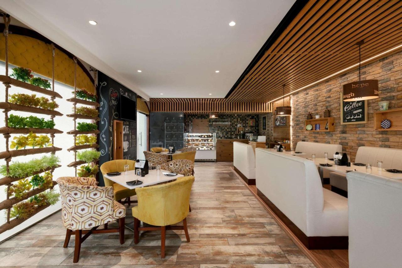 Ramada By Wyndham Kapurthala Otel Dış mekan fotoğraf