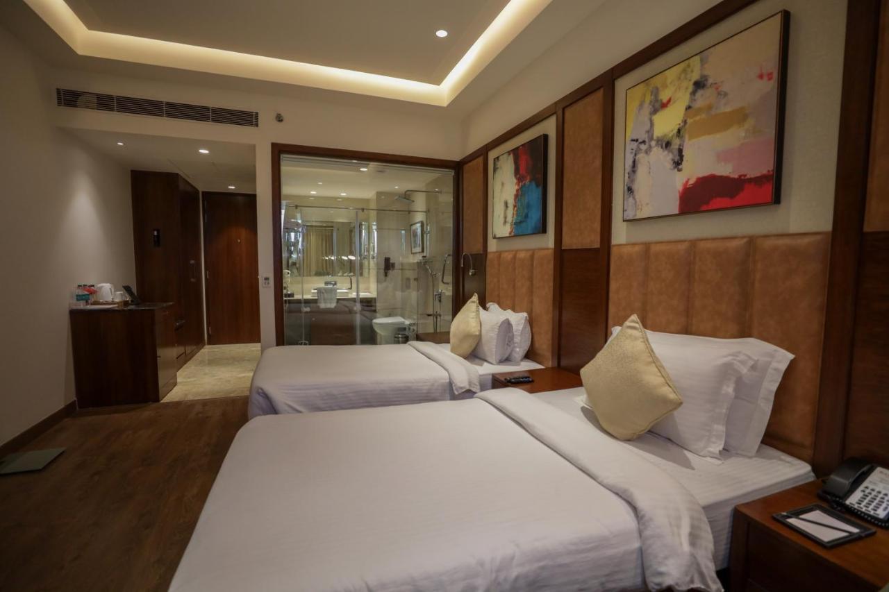 Ramada By Wyndham Kapurthala Otel Dış mekan fotoğraf